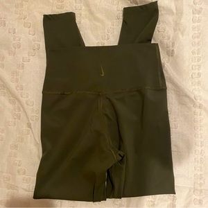 NIKE dri fit leggings